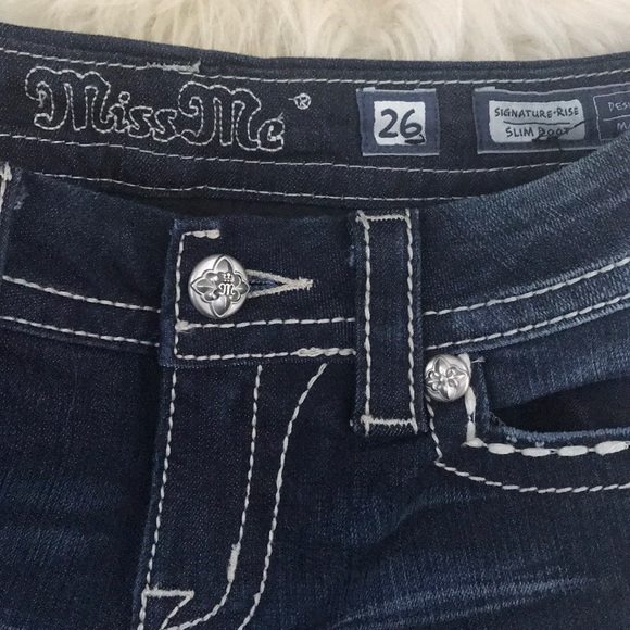 NWOT Miss Me Rhinestone Jeans - Picture 6 of 8